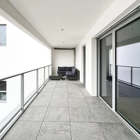 L'acacia - Moderne Avec Grand Balcon *